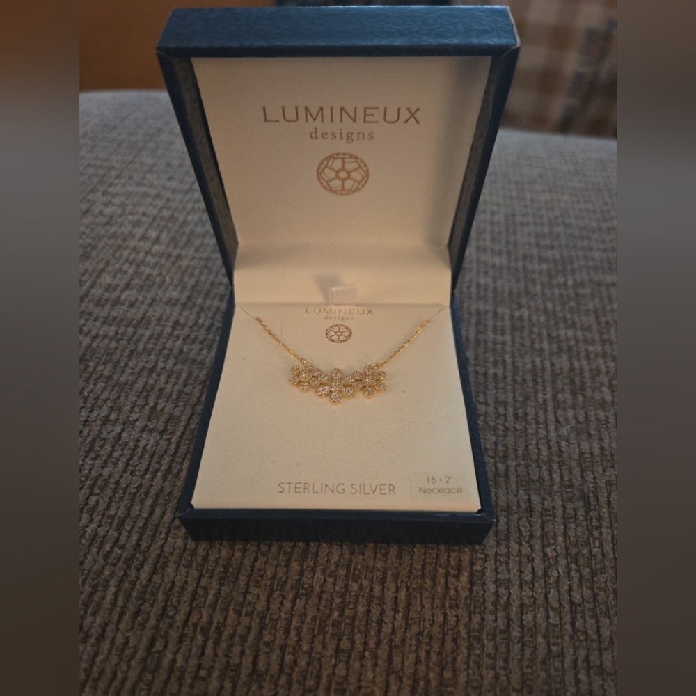 NIB Lumineux- Sterling Silver CZ Sparkle Trio Flowers Necklace Gold Chain 16+2”